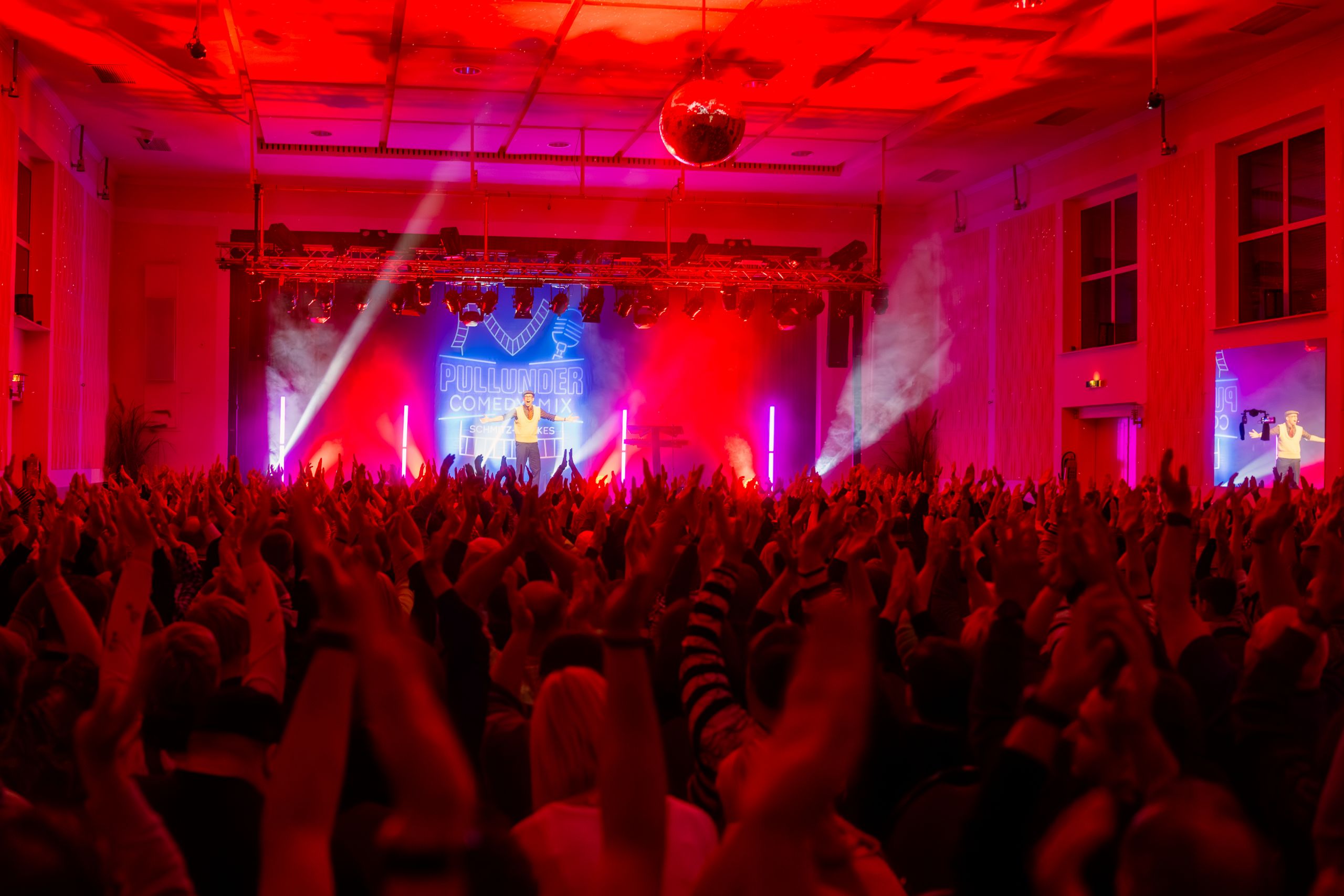 Pullunder-Mix2025a Schmitz-Backes beim Pullunder-Comedy-Mix in Nettetal